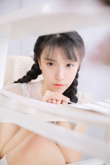 老卫和淑蓉在船上1一7集